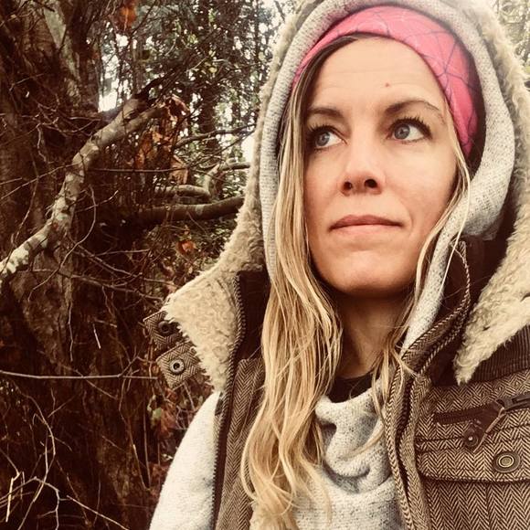 Meet your Posher, Laura - Picture 1 of 1